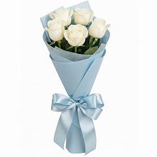 Букет 5 Белых роз Проуд в Пшехской