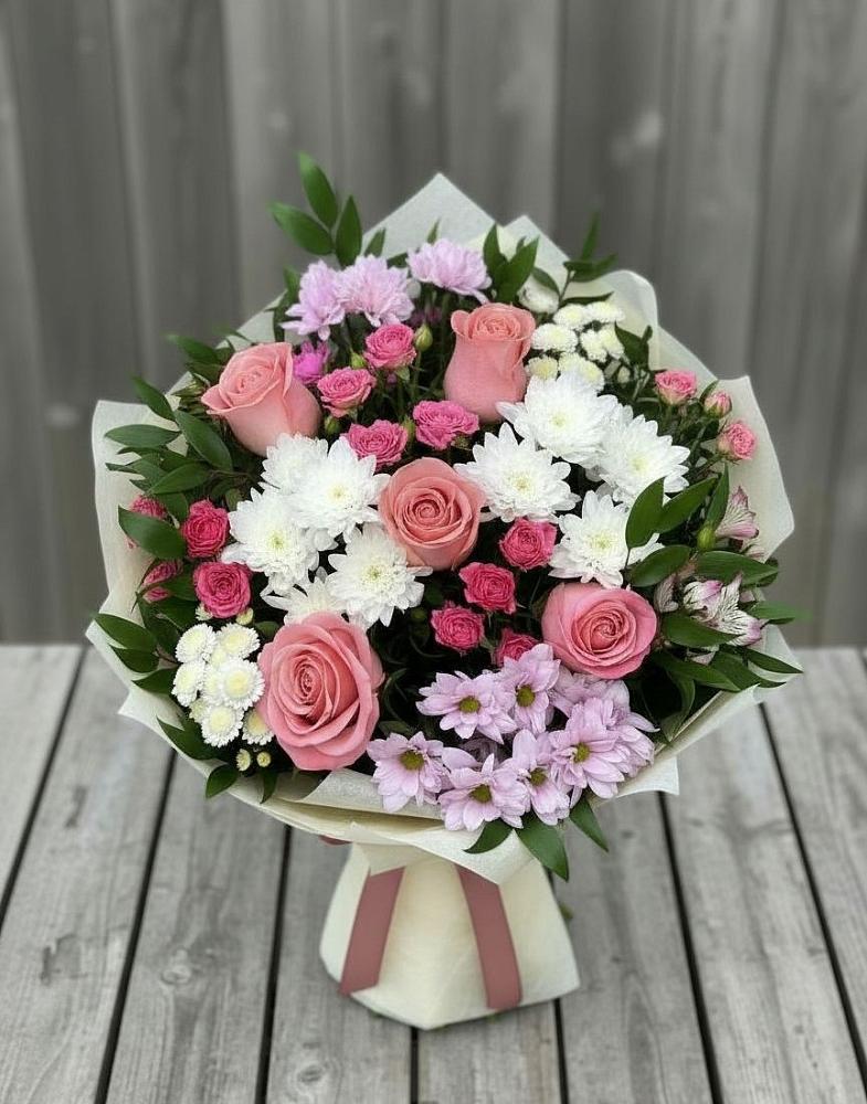 Букет цветов из: Альстромерии, Гвоздики, Розы и Хризантемы в Пшехской