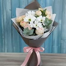 Букет цветов из:  Хризантемы и Розы в Пшехской