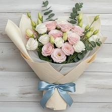 Букет цветов из:  Лизиантусы в Пшехской