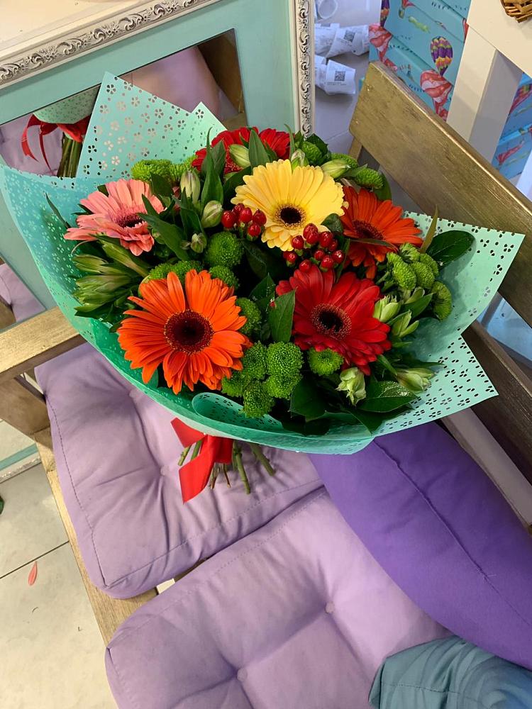 Букет цветов из: Герберы, Хризантемы и Альстромерии в Пшехской