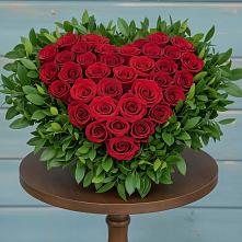 Цветочная композиция из Розы в виде сердца в Пшехской