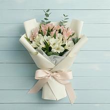 Букет цветов из:  Альстромерии #REPLACE_PRED# Пшехской