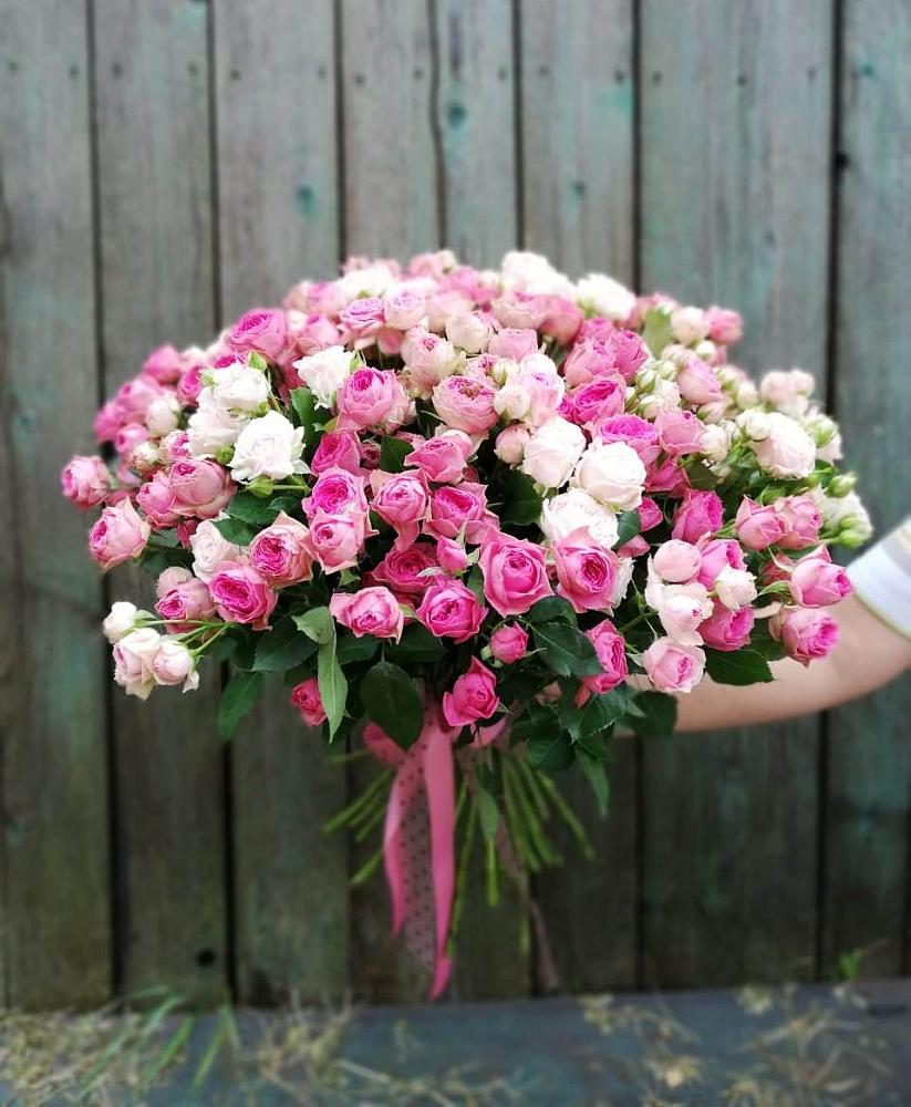 Букет Розовые кустовые розы Натали и Лав Лидия в Пшехской