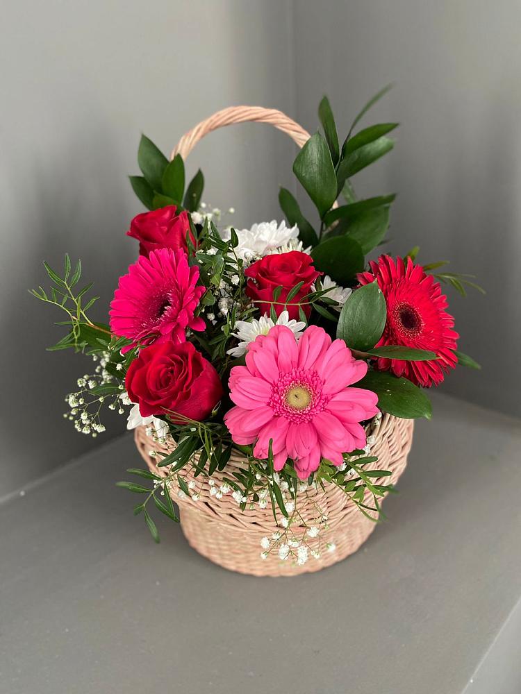 Цветочная композиция из Розы, Хризантемы и Герберы в корзине в Пшехской